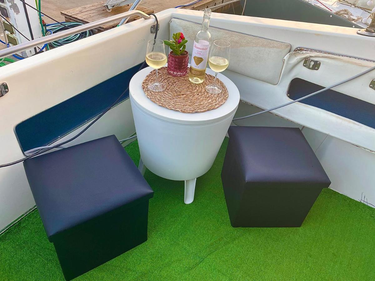 Yacht Hotel Barcelona サン・アドリア・デ・ベソス エクステリア 写真