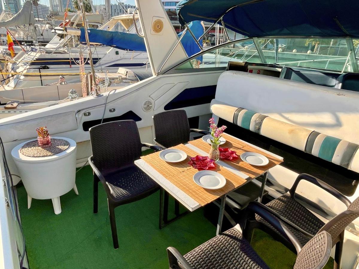 Yacht Hotel Barcelona サン・アドリア・デ・ベソス エクステリア 写真