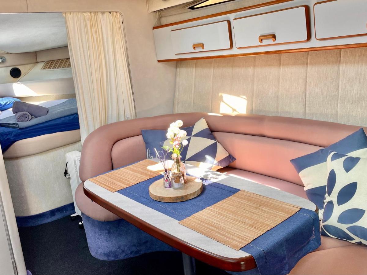 Yacht Hotel Barcelona サン・アドリア・デ・ベソス エクステリア 写真