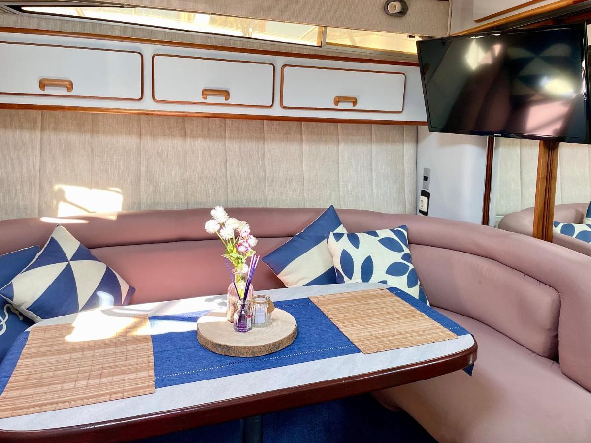 Yacht Hotel Barcelona サン・アドリア・デ・ベソス エクステリア 写真