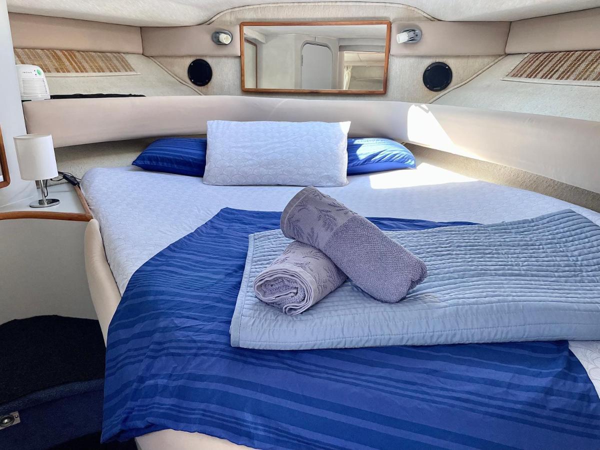 Yacht Hotel Barcelona サン・アドリア・デ・ベソス エクステリア 写真