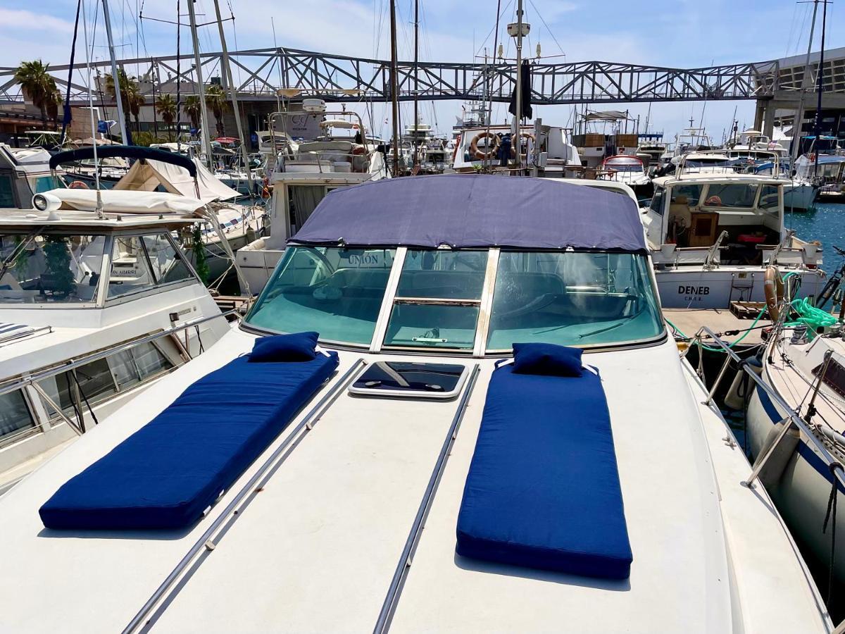 Yacht Hotel Barcelona サン・アドリア・デ・ベソス エクステリア 写真