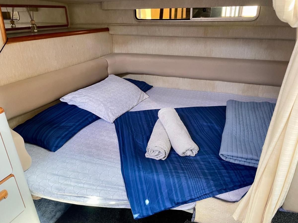 Yacht Hotel Barcelona サン・アドリア・デ・ベソス エクステリア 写真