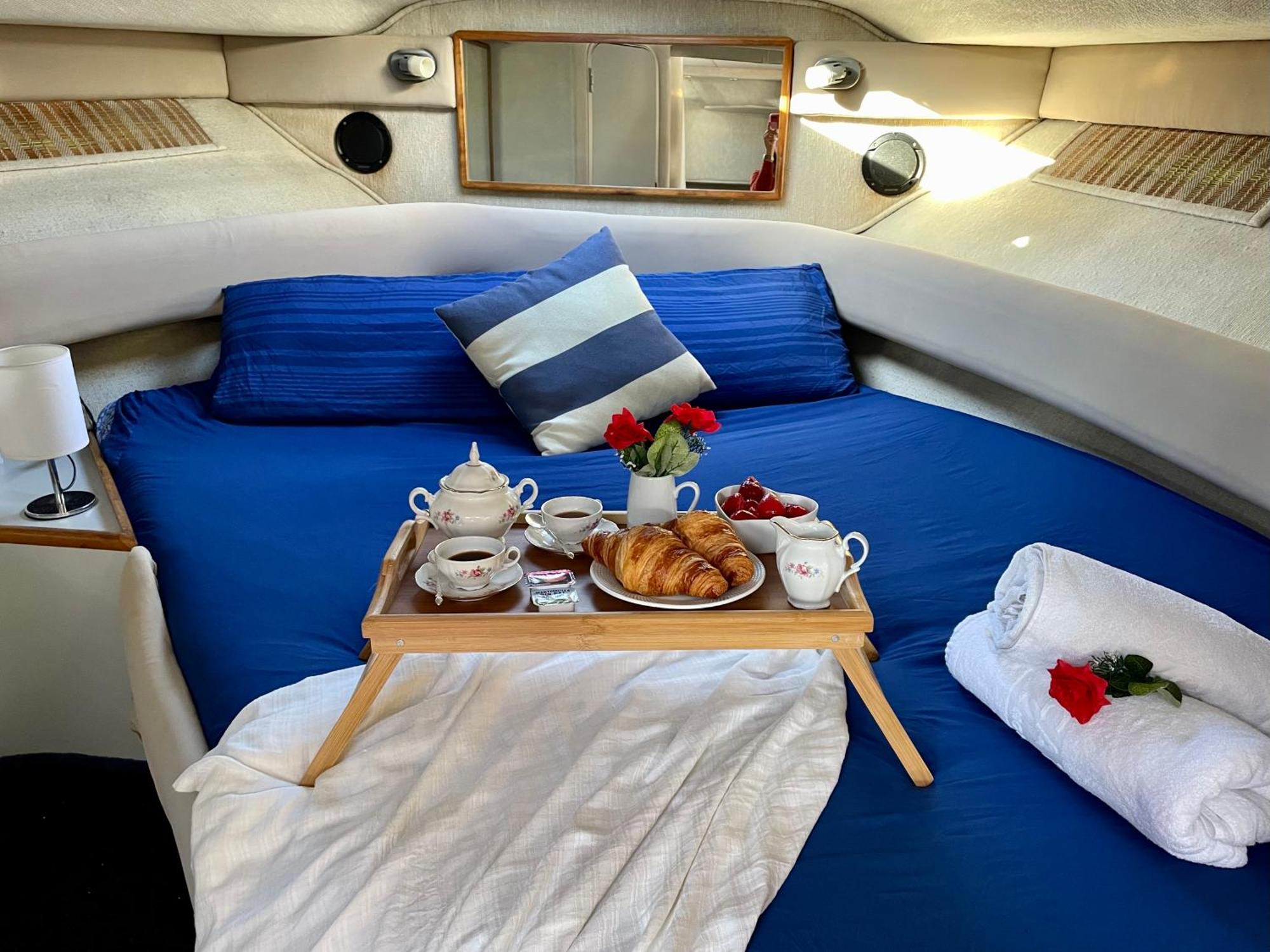 Yacht Hotel Barcelona サン・アドリア・デ・ベソス エクステリア 写真